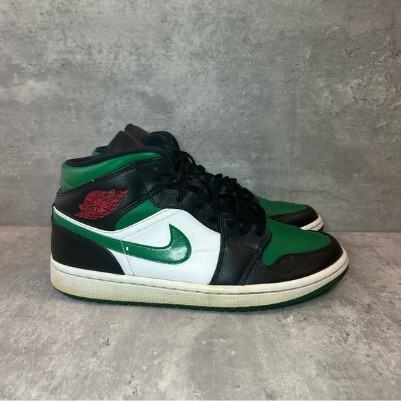 Nike Jordan 1 Mid 'Pine Green' Sneakers 554724-067 Mens sz 9.5 - green/black - Picture 1 of 6